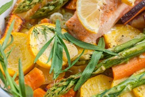 Lachs mit saisonalem Gemüse