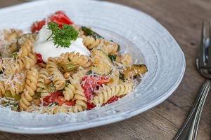 Sommerpasta mit Gemüse