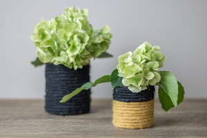 DIY Blumenvase mit Hortensie bestückt