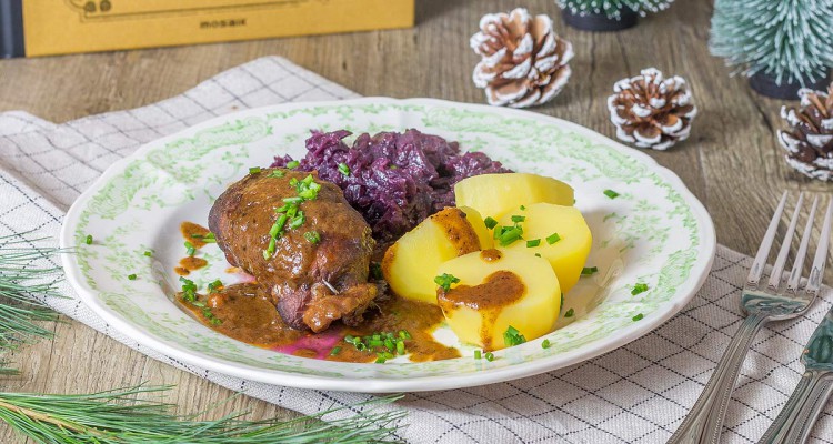 Rinderrouladen mit Rotkohl nach Tim Mälzer
