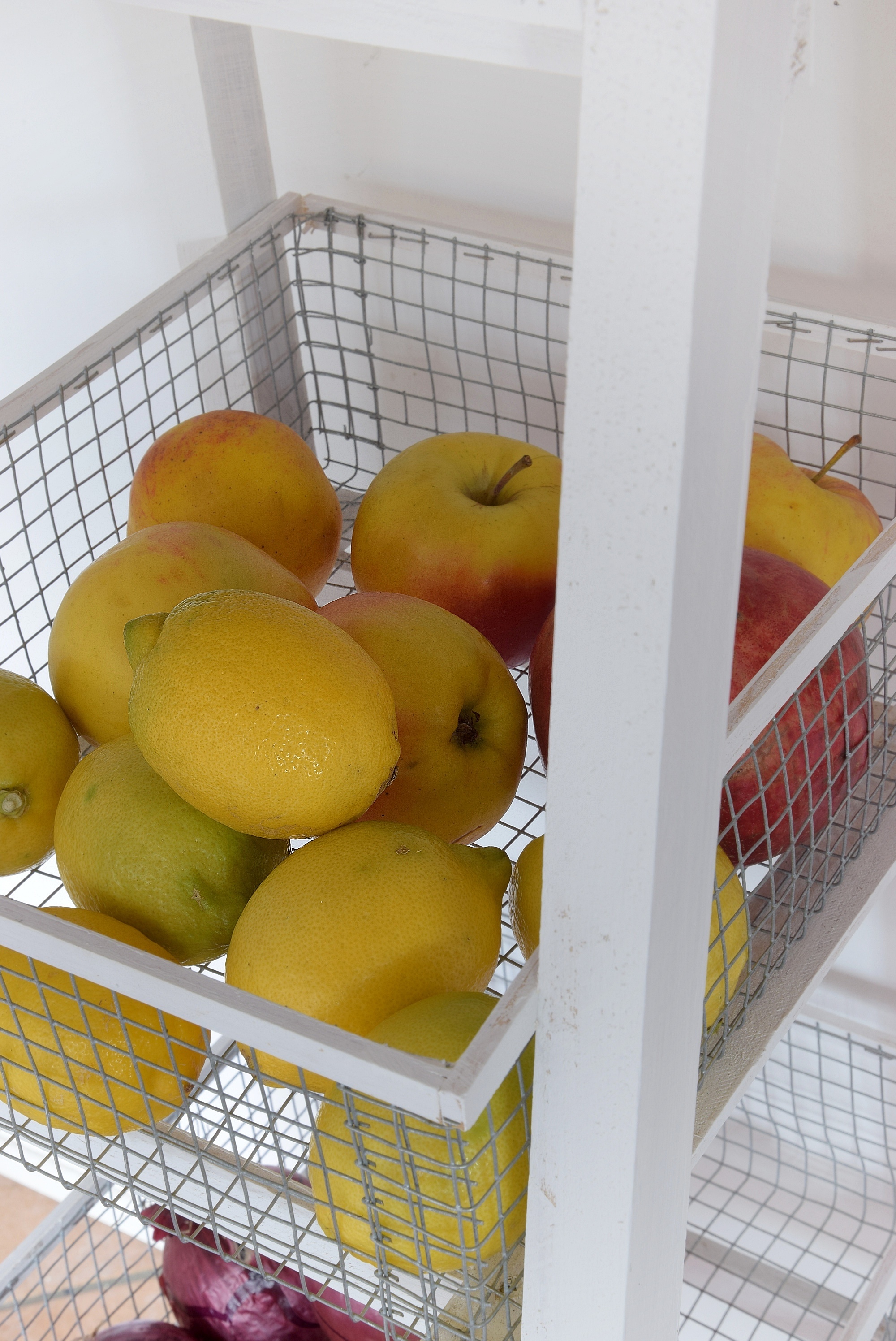 Deko- und Kuechenregal 11k