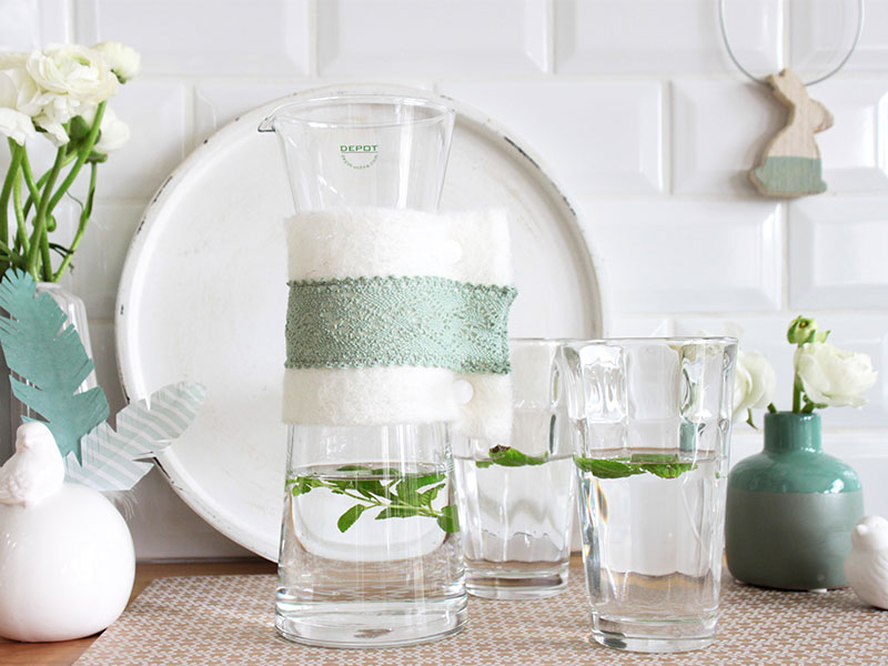 Glaskaraffe-im-Frühlingslook