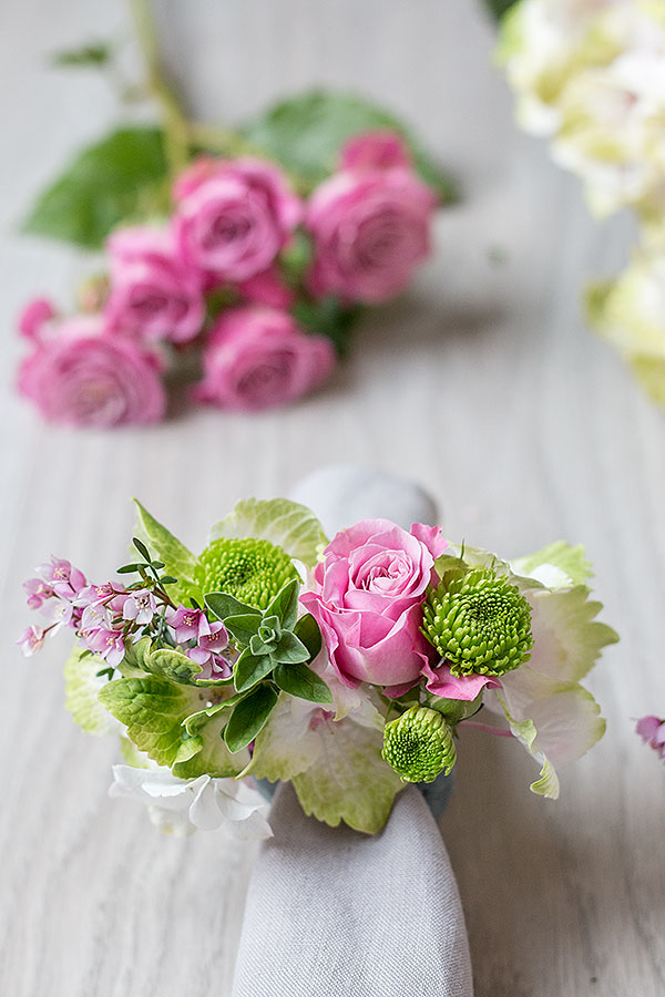 DIY Serviettenringe mit Blumen