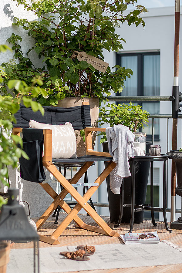 stylischer Balkon im beach look