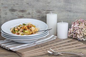 Farfalle mit Hühnchen und grünem Spargel