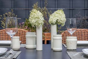 stimmungsvolle Teelichthalte aus Marmeladengläsern