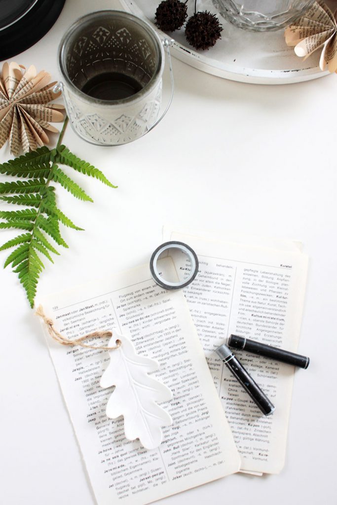 Dekoration-mit-Blättern