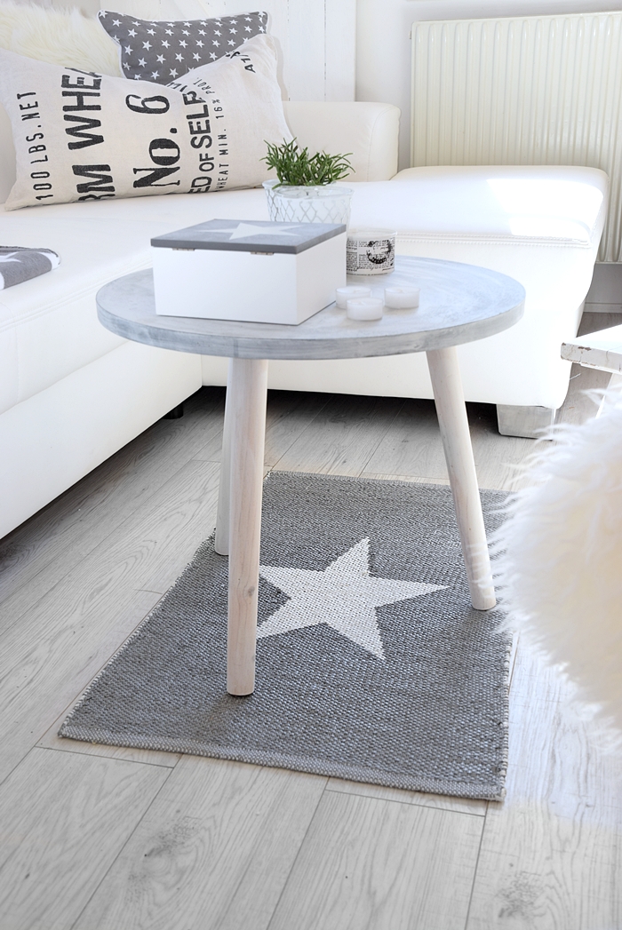 dekotrend-sterne-auf-kissen-plaids-und-co-3k