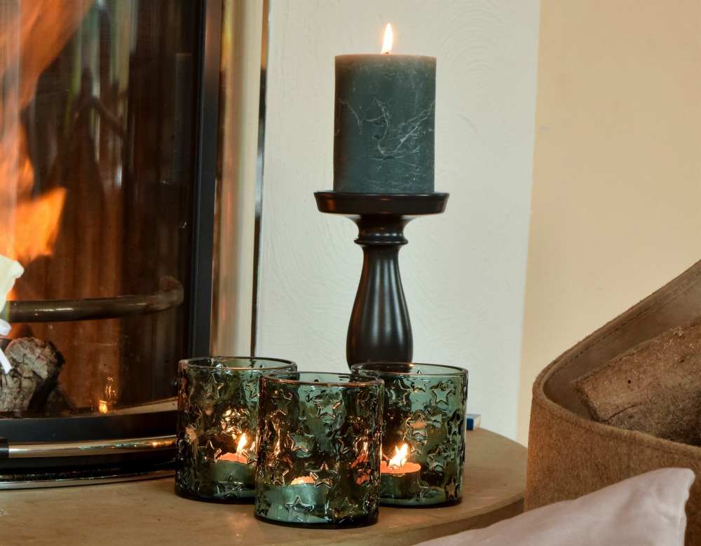 gemütliche-kaminstunden-mit-weihnachtskissen