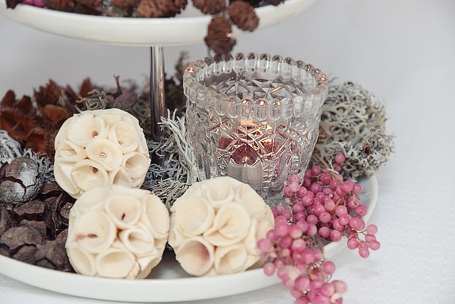 etagere-winterlich-dekorieren-8k-min