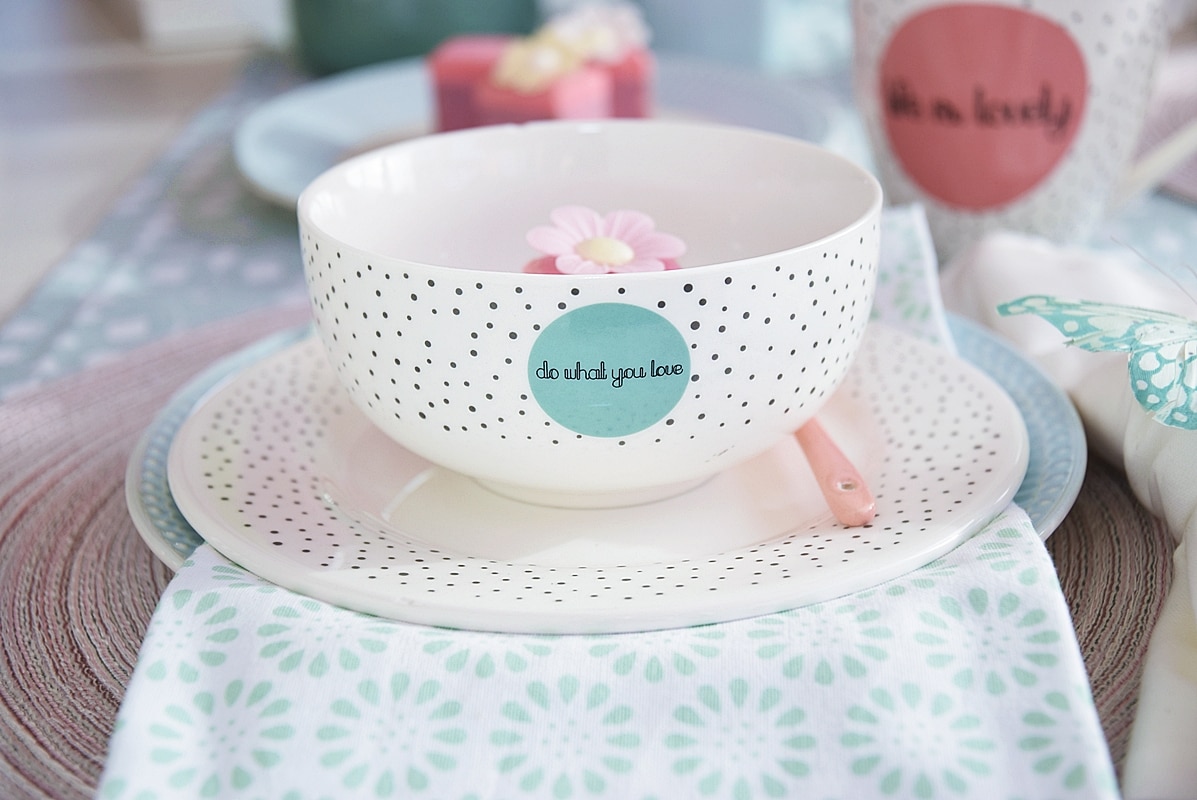 fruehlingsdeko-in-pastellfarben 10k-min