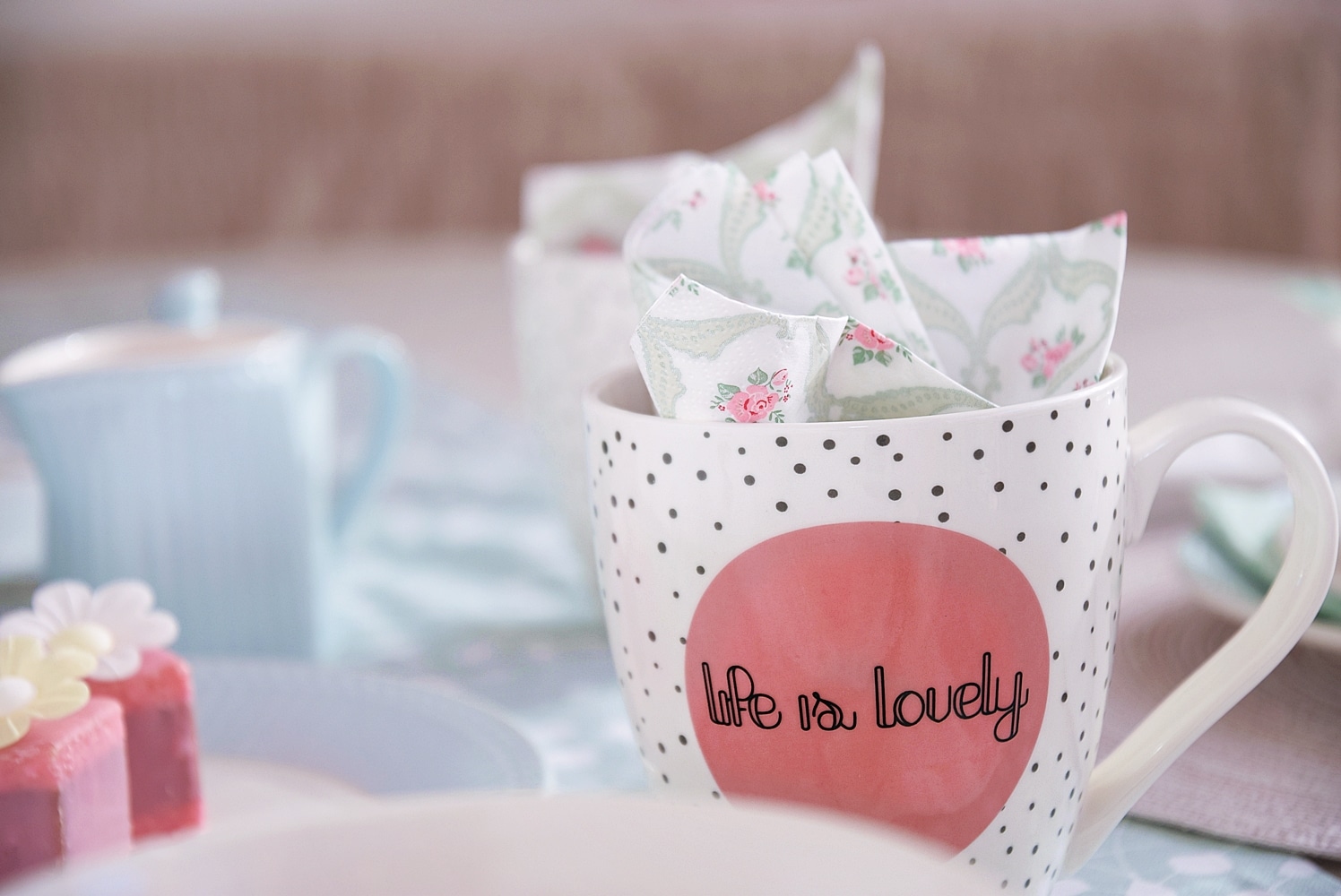 fruehlingsdeko-in-pastellfarben 9k-min