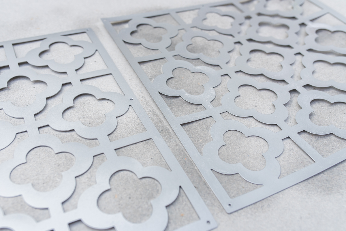 Selbst lackierte Deko Elemente von DEPOT als Wanddeko für den Flur im orientalischen Look