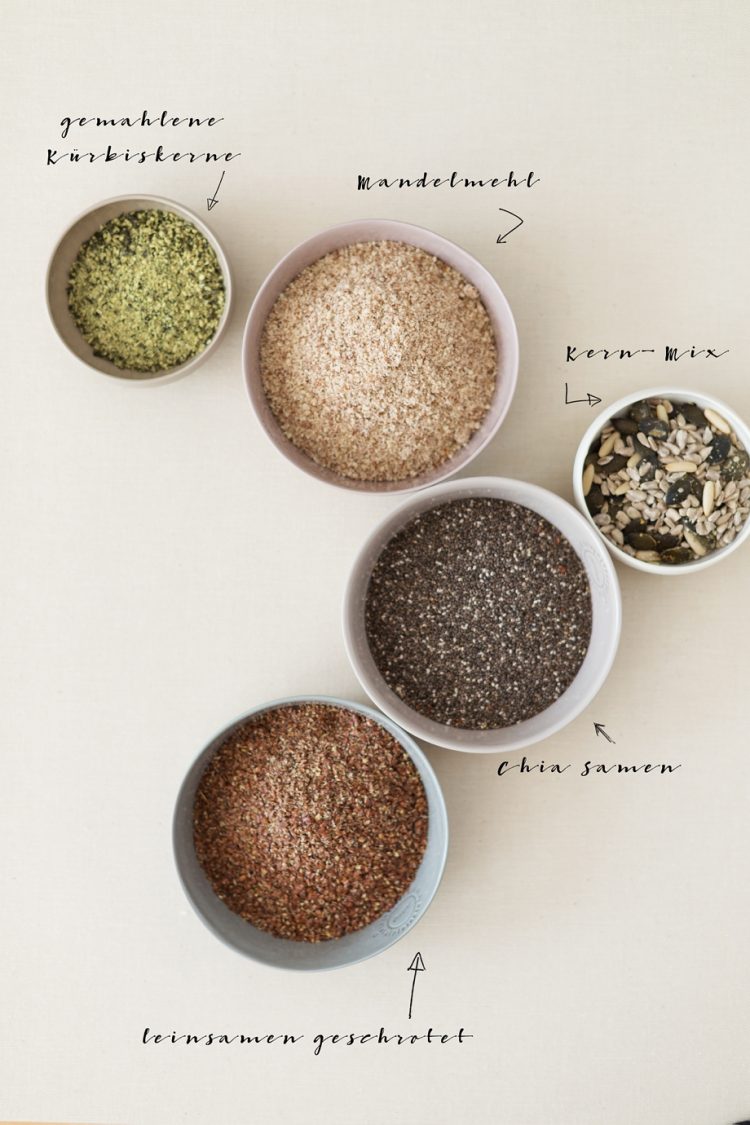 Osterbrunch-Mandelbrot-mit-Sprossen-und-poschiertem-Ei-_0001