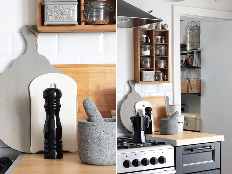 Moderne-Küchenaccessoires-in-Schwarz-und-Holz