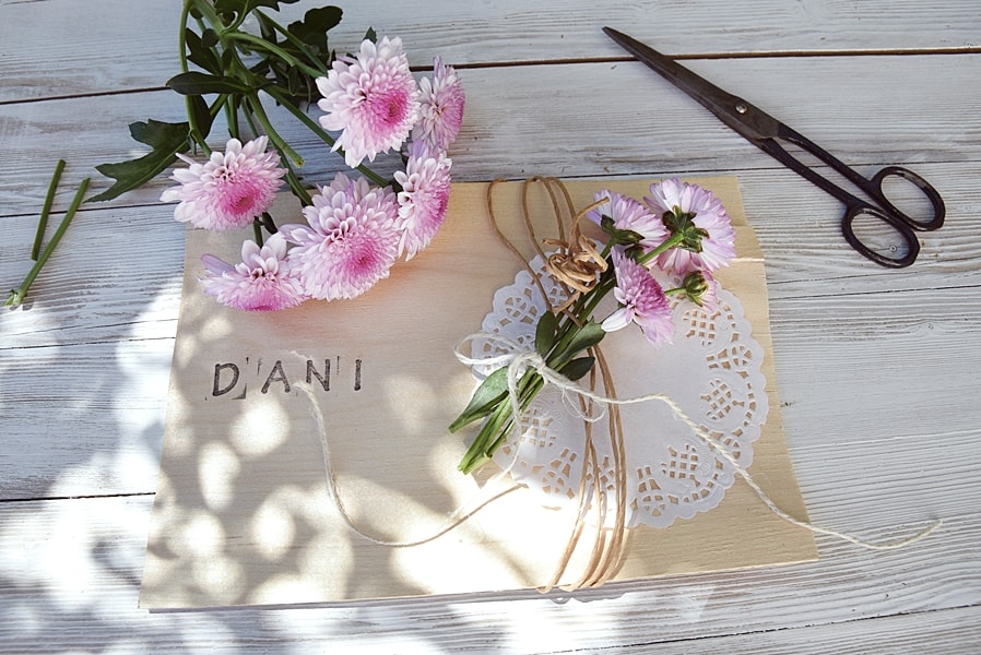 sommerliche-tischkarten-selber-machen 1k-min