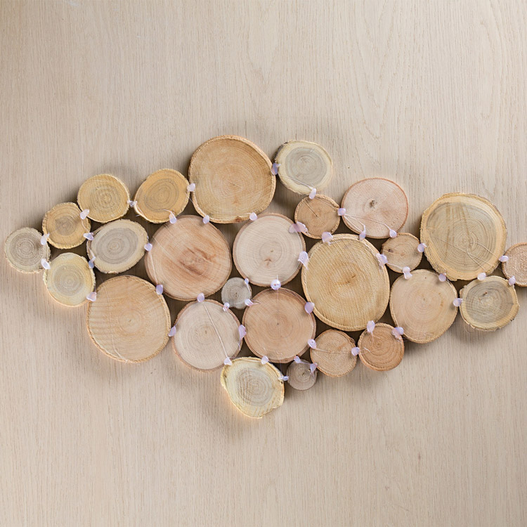 Astscheiben geklebt mit Heißkleber