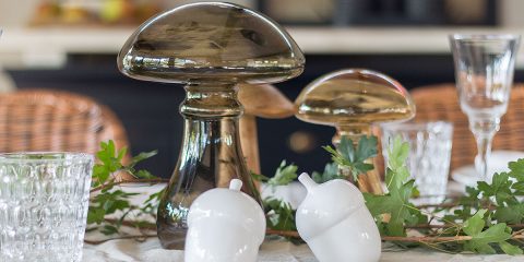 herbstliche Tischdeko mit Pilzen