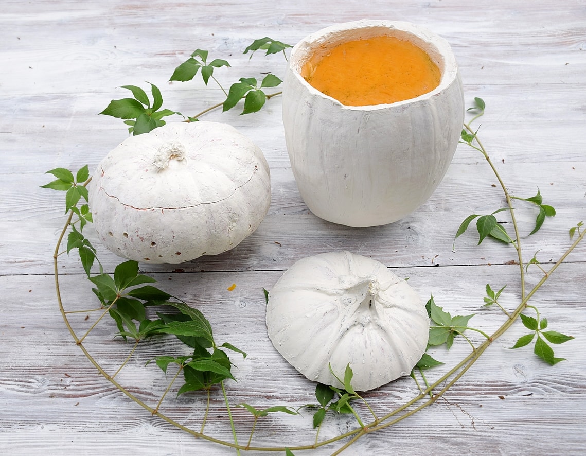 stimmungsvolle-herbstdeko-mit-kuerbissen 3k-min