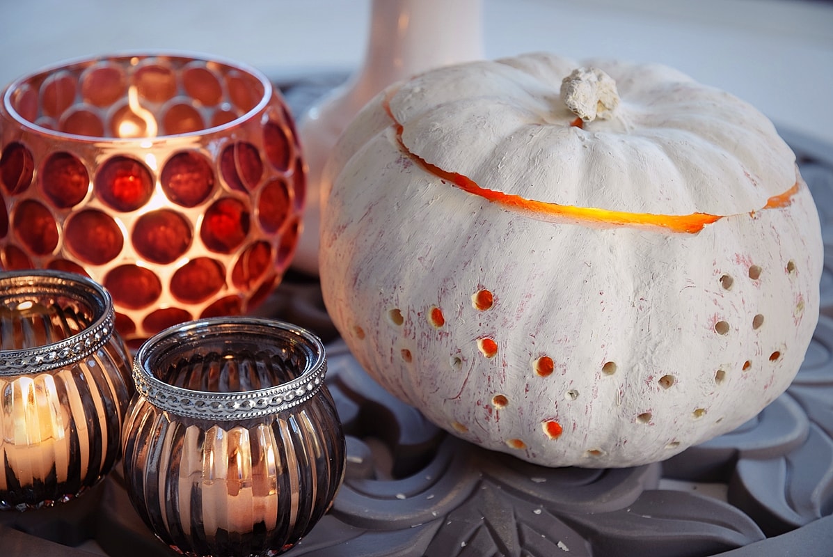 stimmungsvolle-herbstdeko-mit-kuerbissen 9k-min