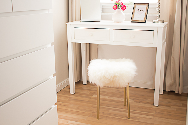 DEPOT DIY Fellhocker (1 von 1)