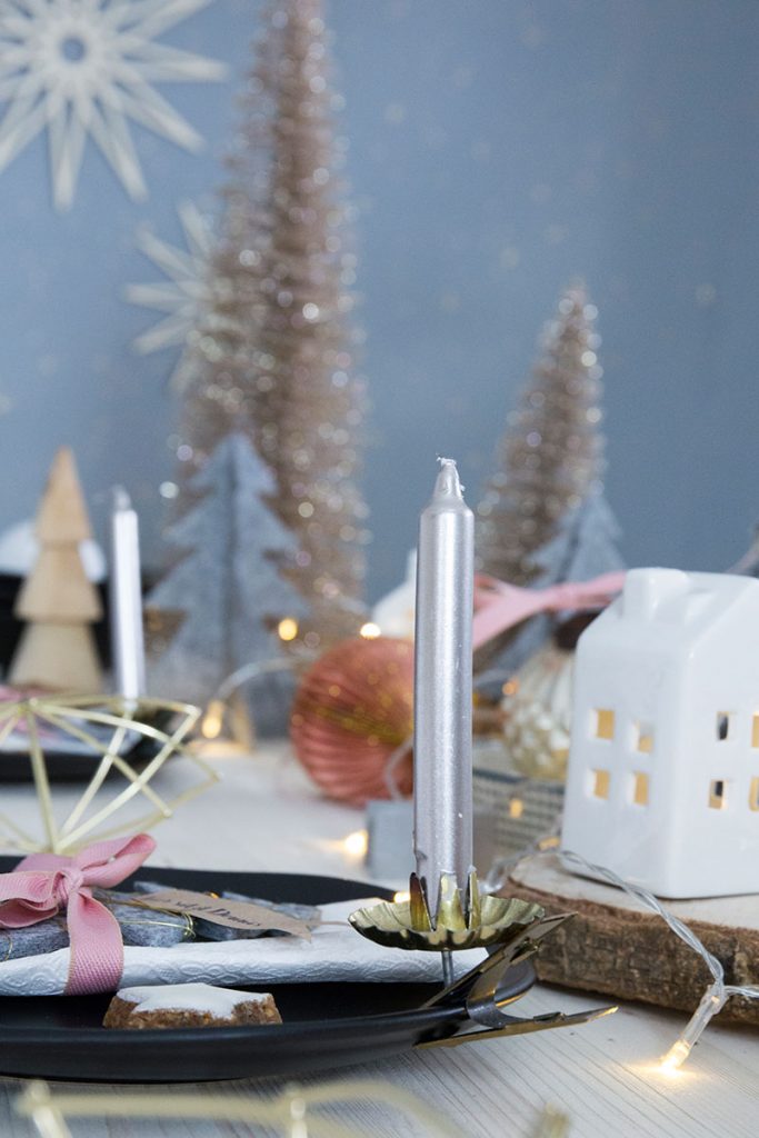 baumkerzen-als-tischdeko-für-weihnachten