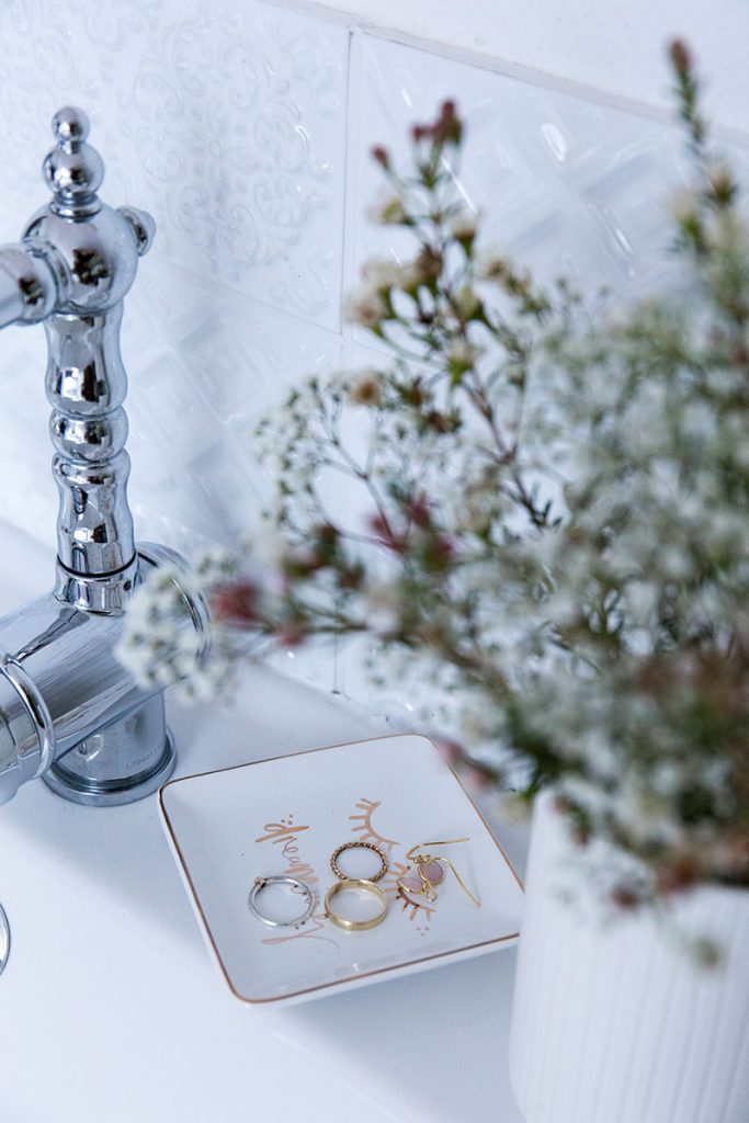 schöne-baddekoration