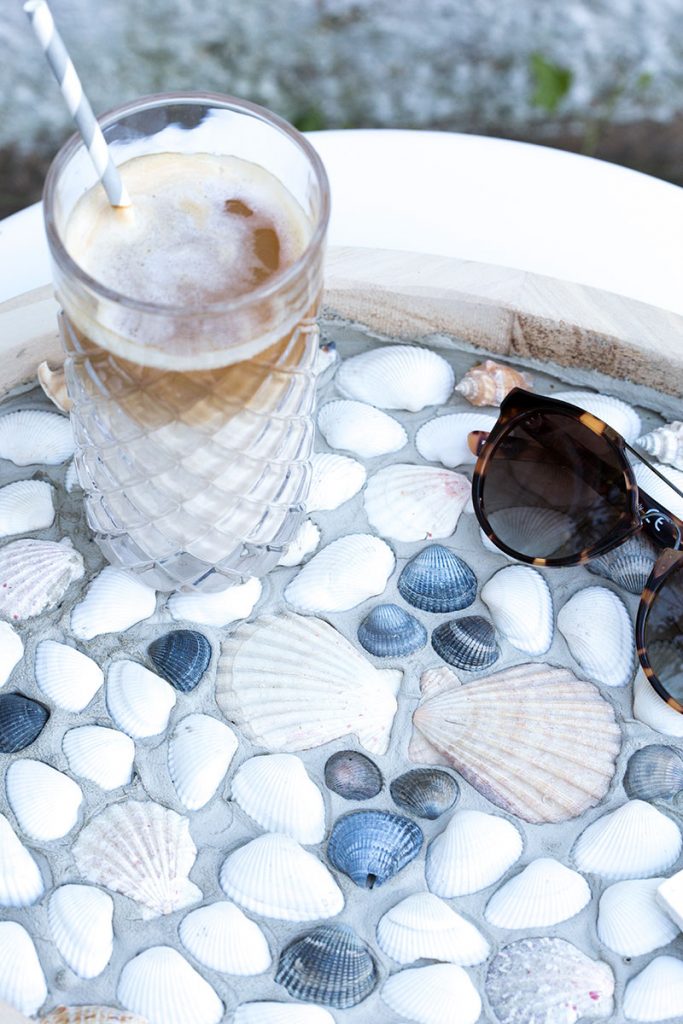 Muschelmosaik-holztablett