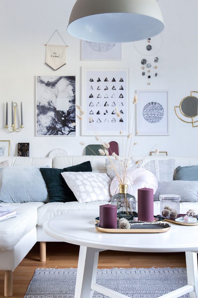 moody-livingroom-autumn-colours