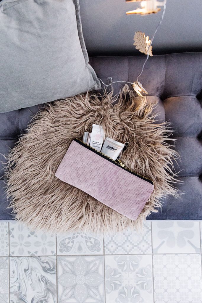 trendmaterial-samt-im-flur