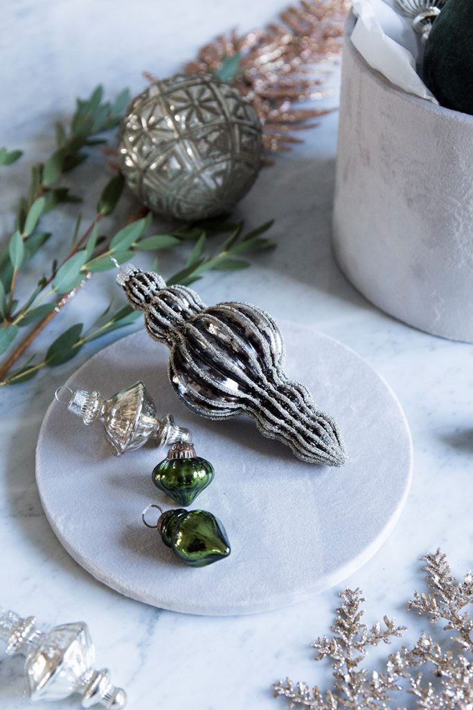 edle-christbaumkugeln-von-depot