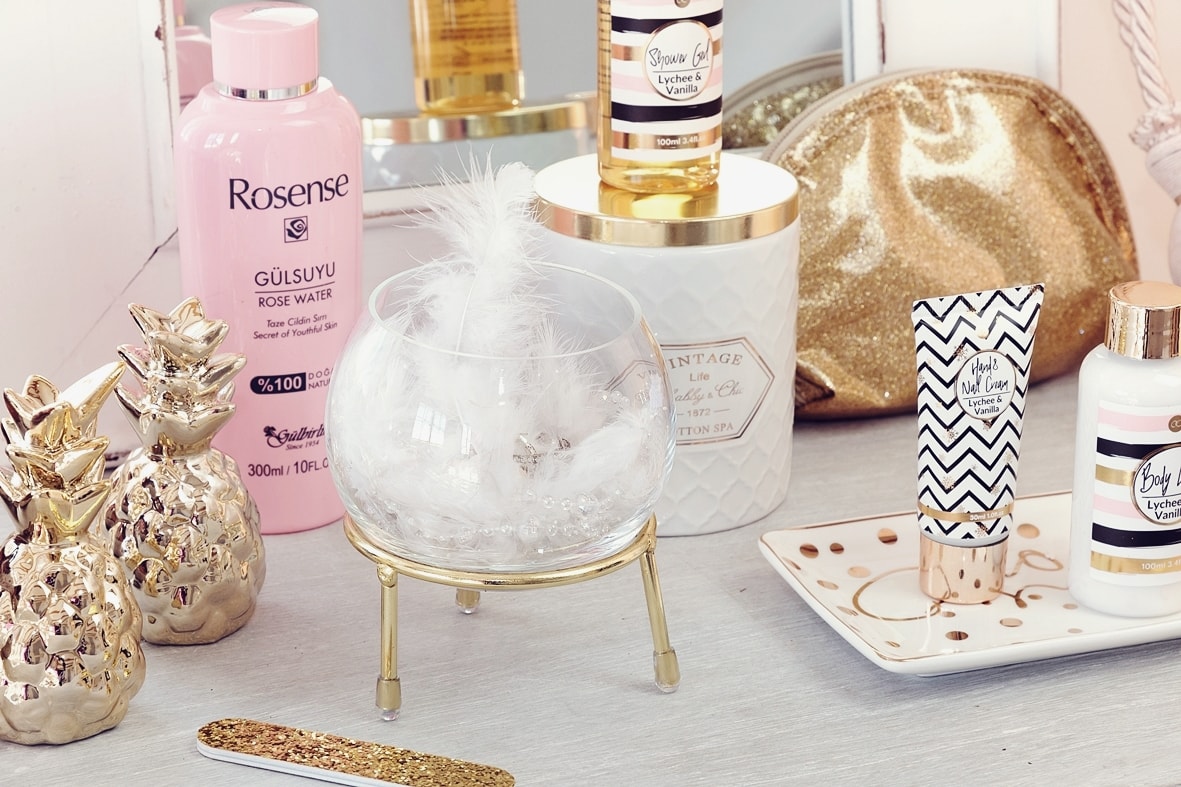 Kugelvase für Schmuck.