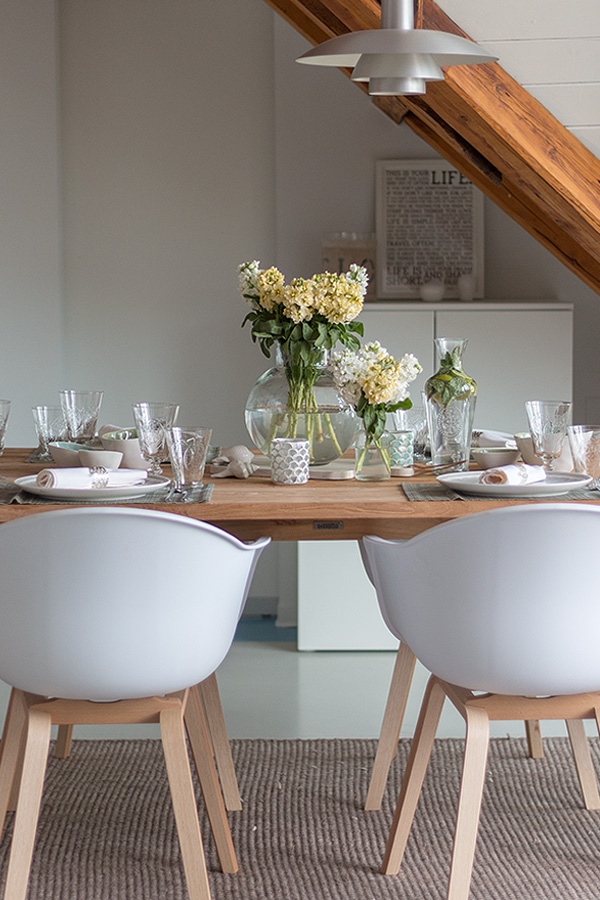 Frühlingshafte Tischdeko zum Spargelessen