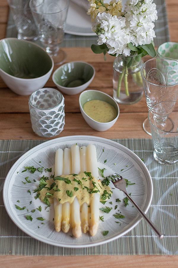 Rezepte für Spargelsaucen: Béchamel mit Curry