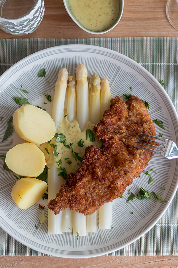 Rezepte für Spargelsaucen: Béchamel mit Curry