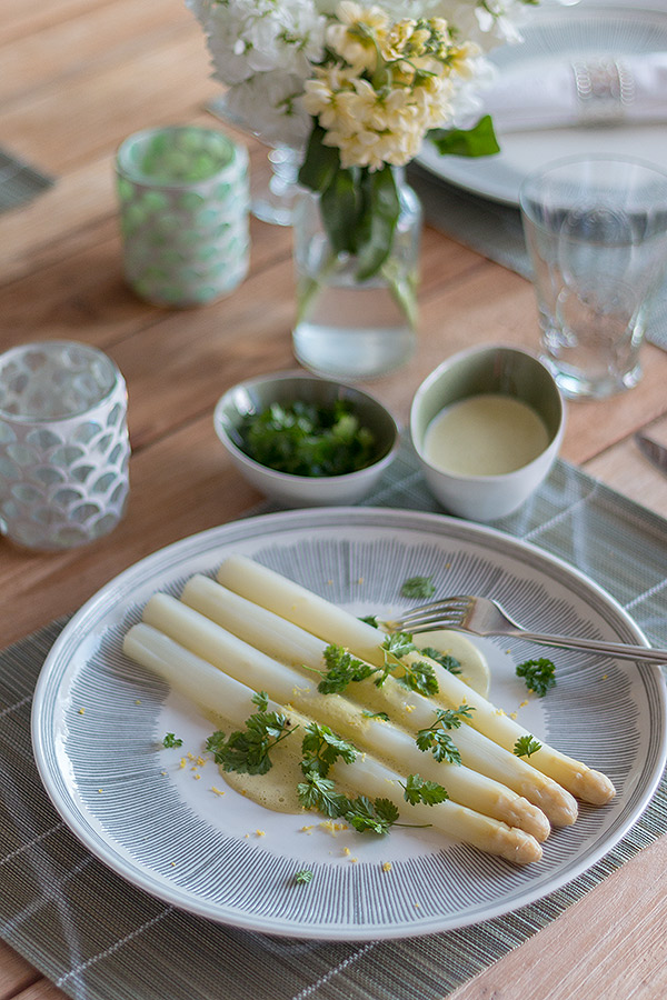 Rezepte für Spargelsaucen: Schnelle Hollandaise mit Kerbel