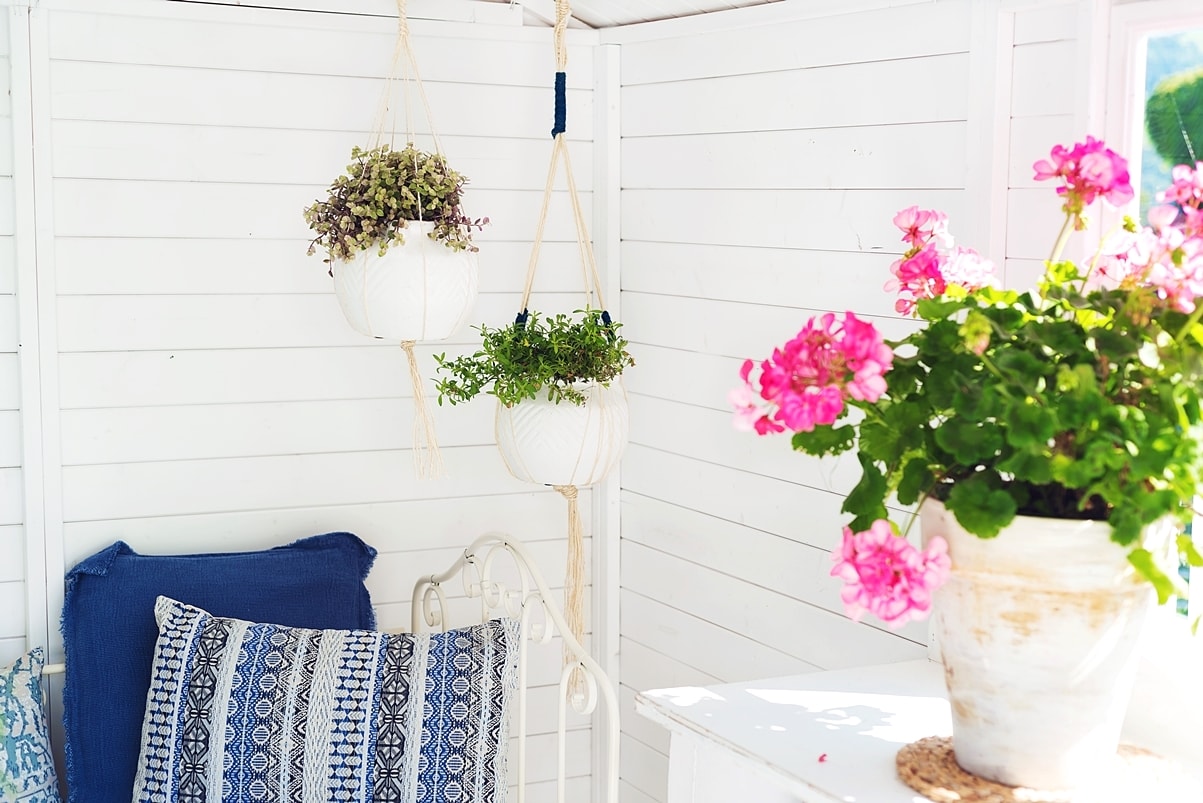 Selbstgemachte Makramee Blumenampel