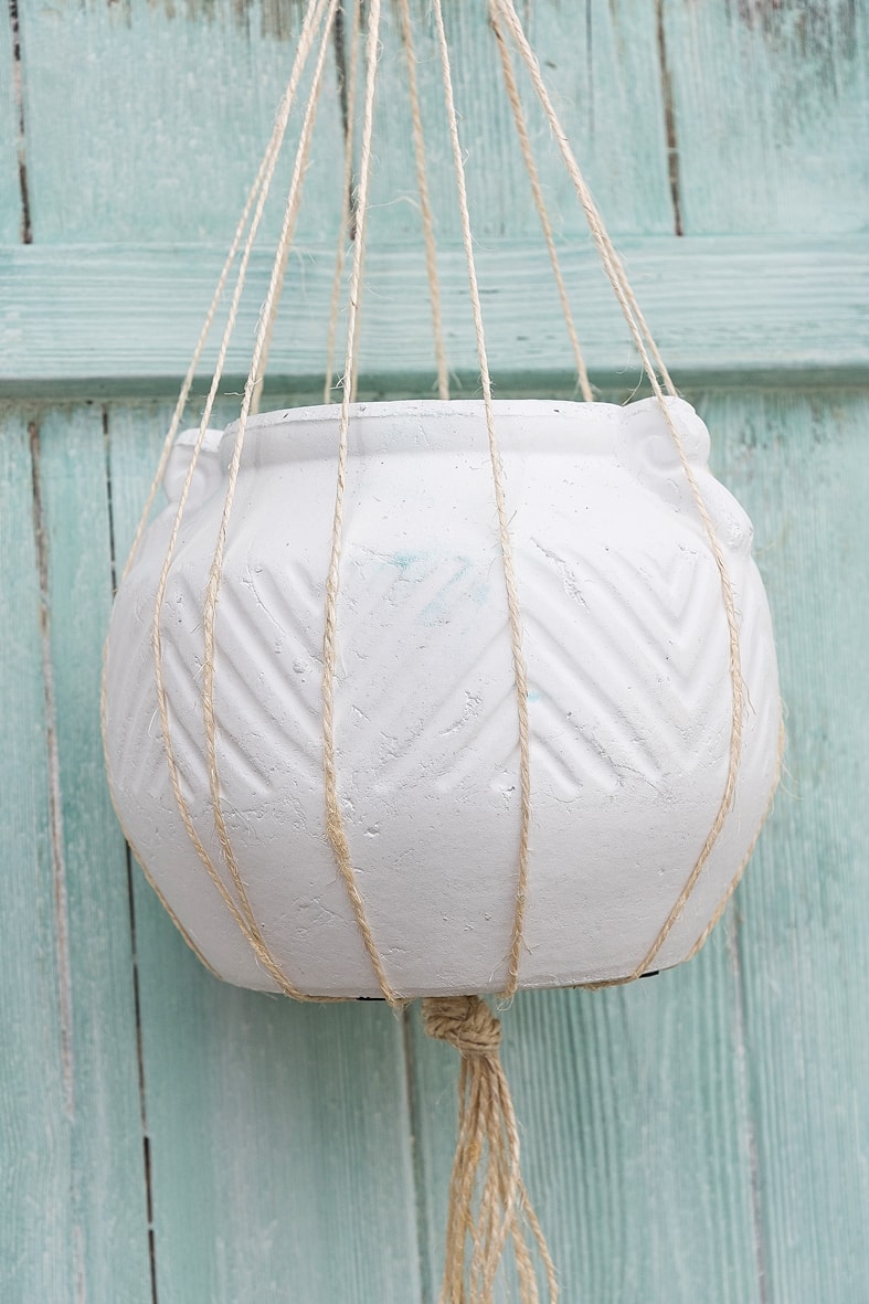 Selbstgemachte Makramee Blumenampel