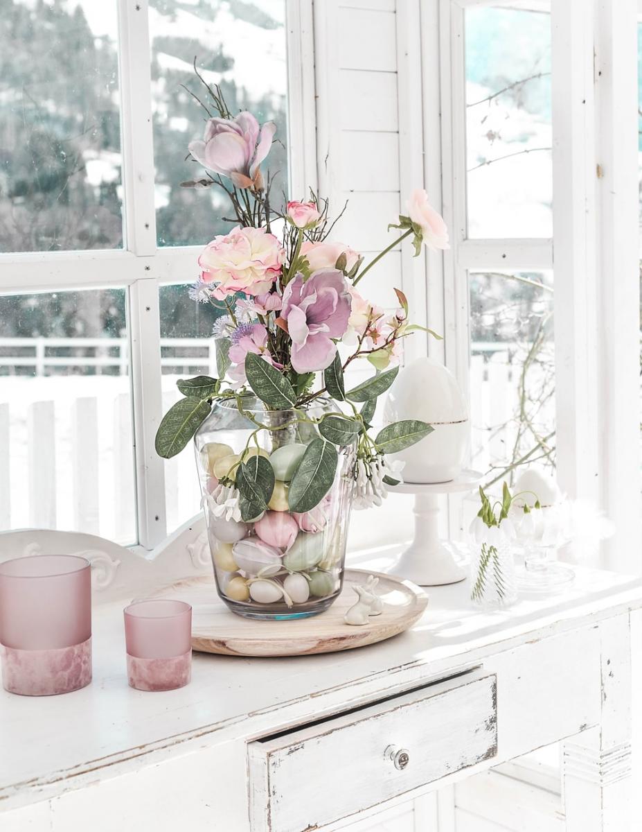 Ostereier in der Vase