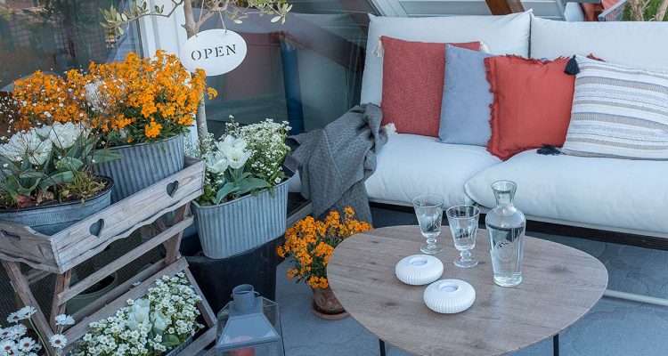 Frühlingsupdate für den Balkon mit Frühlingsblühern