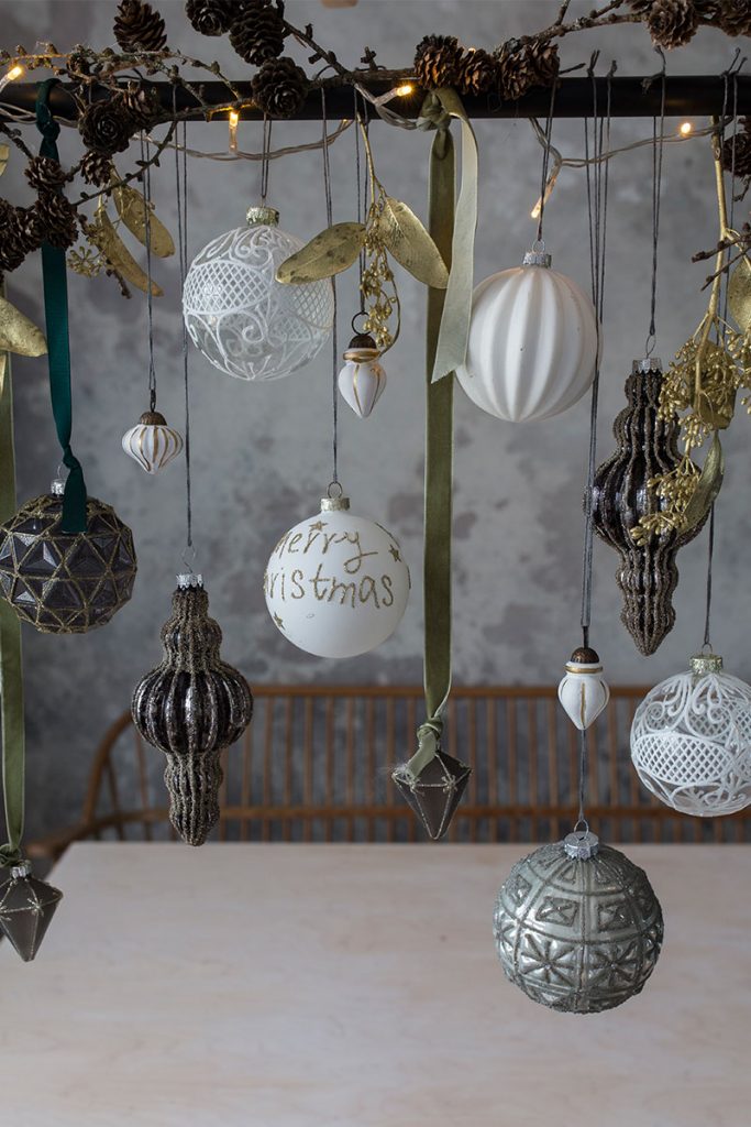 weihnachtskugeln-an-klemmstange