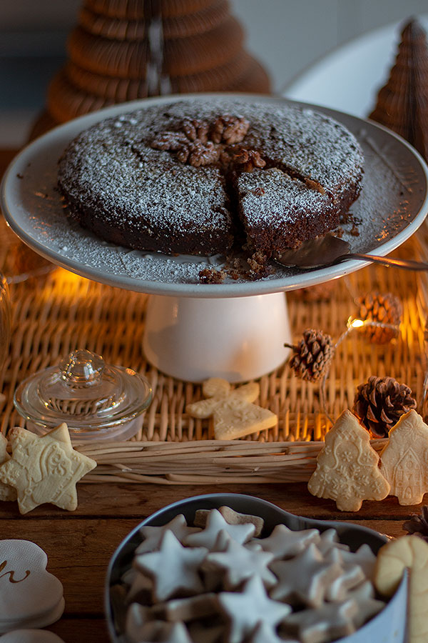 Schneller Nusskuchen aus dem Märchen Backbuch