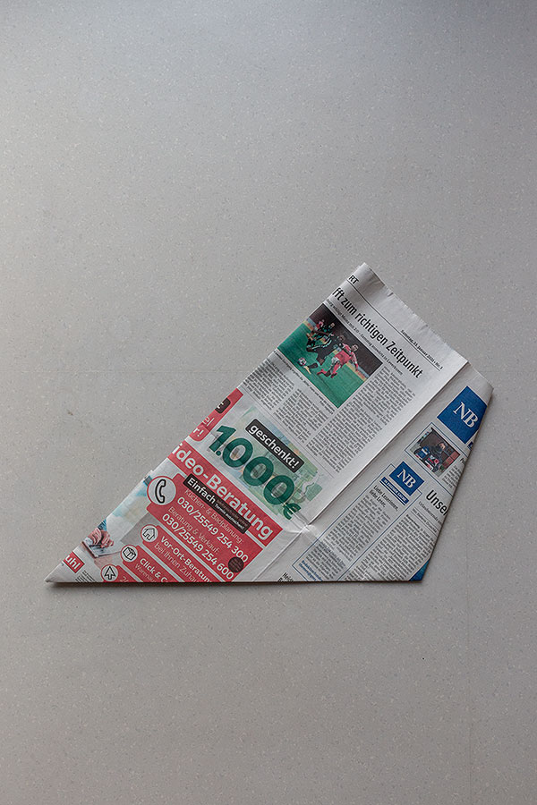 6. Schritt Mülltüten aus Zeitungspapier falten