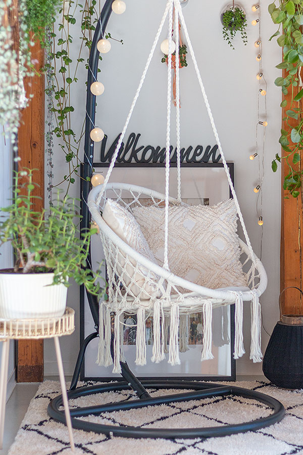 Urban Jungle Look mit Makramee-Hängesitz